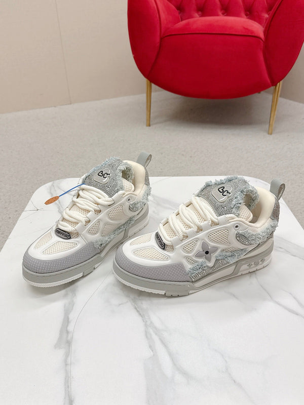 LV Trainer Sneaker Grey White Metallic Grained Metallic Calf Leather 528552