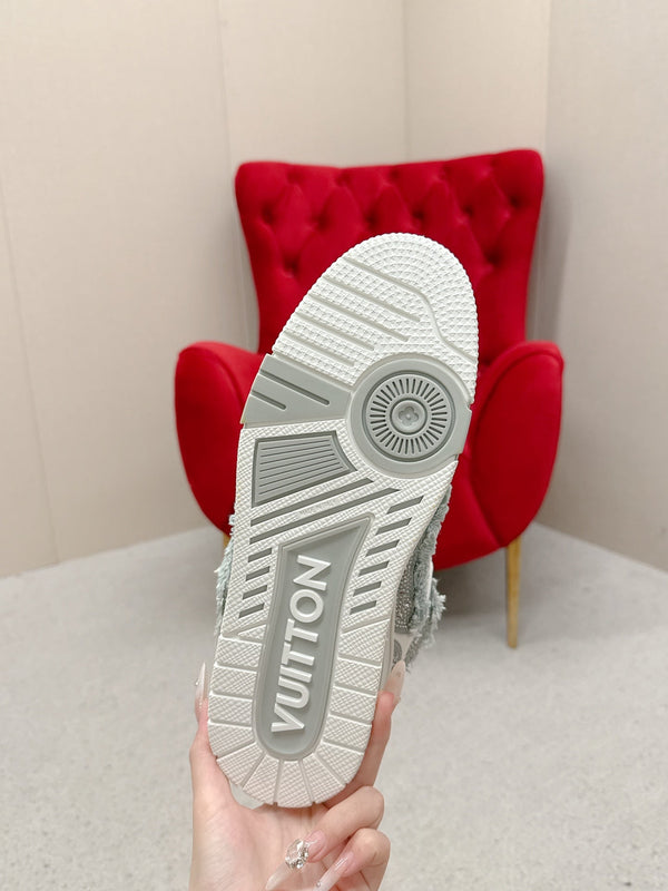 LV Trainer Sneaker Grey White Metallic Grained Metallic Calf Leather 528552