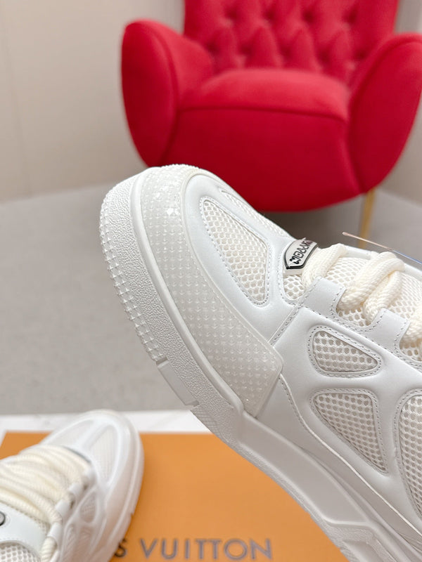 LV Trainer Sneaker Off White Cowhide and Mesh 528553