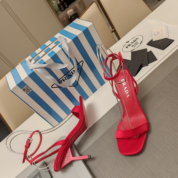 SANDALI CON TACCO ALTO PRA IN RASO ROSSO