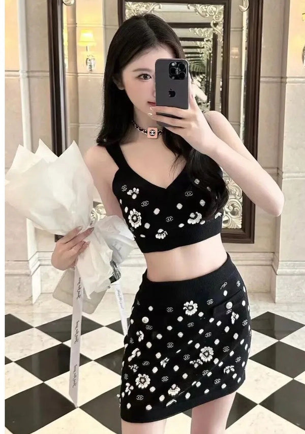 CHAIN CHOKER IN GOLD-PLATED METAL WITH LEATHER THROUGH LINKS