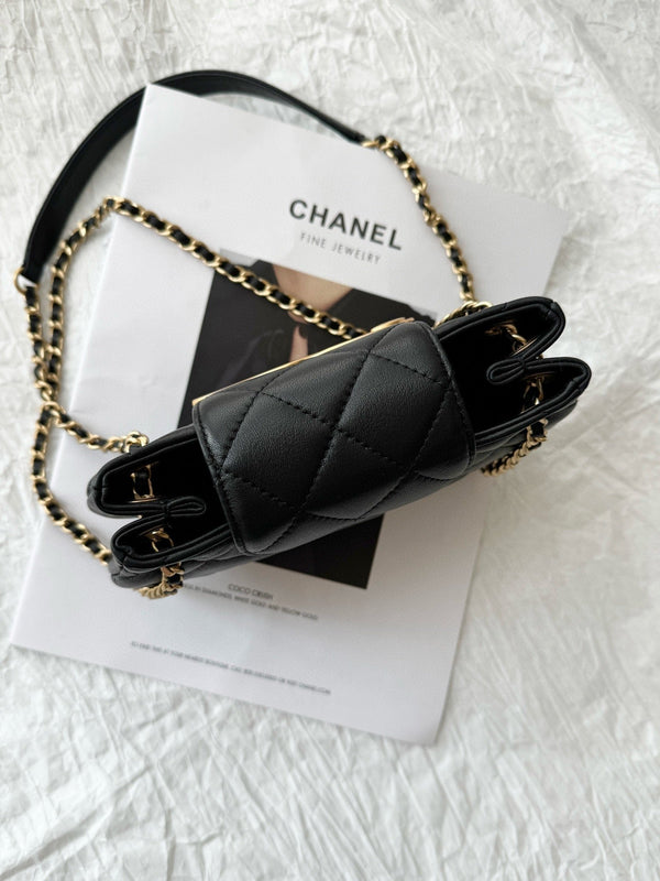 24c cc hobo bag 20cm black lambskin gold hardware