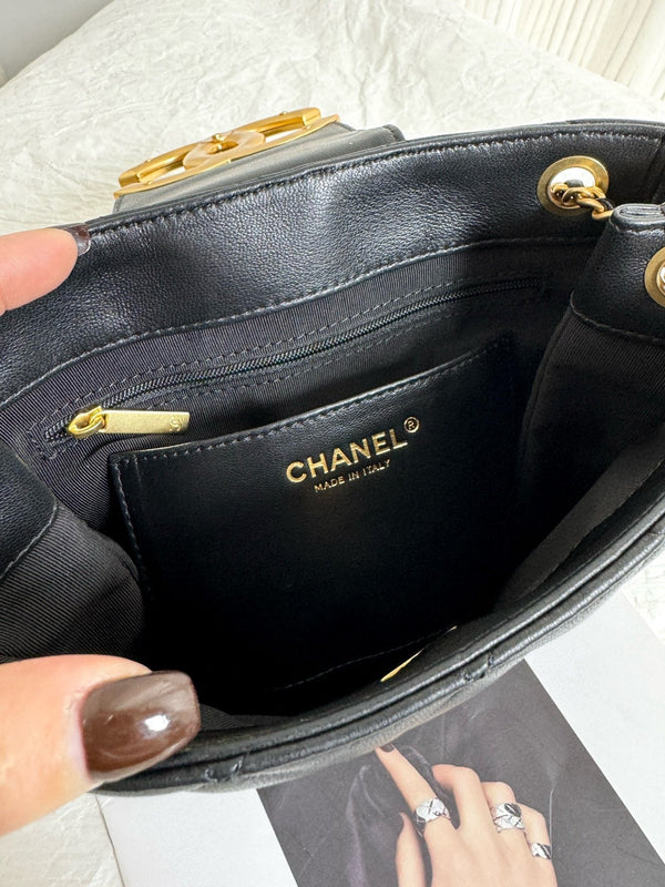 24c cc small shopping bag 21cm black lambskin gold hardware