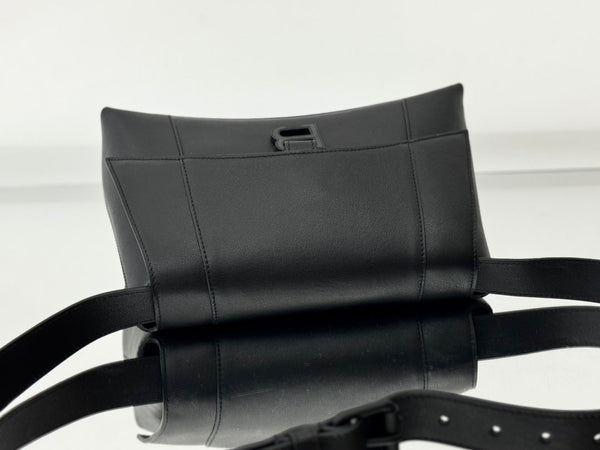 DOWNTOWN S CROSSBODY BAG 30 IN BLACK SOFT LAMBSKIN