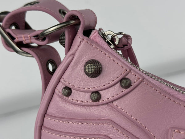 BORSA A TRACOLLA PICCOLA LE CAGOLE 26 CON STRASS IN PELLE DI AGNELLO ROSA CREPE