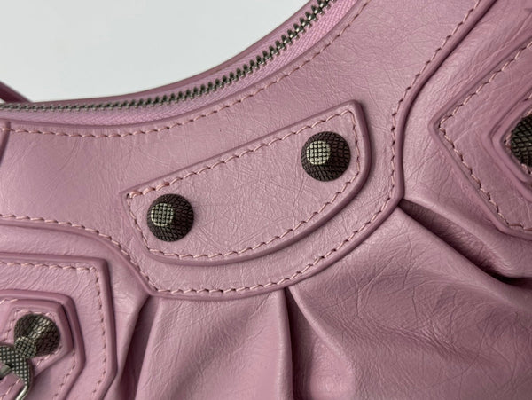 BORSA A TRACOLLA PICCOLA LE CAGOLE 26 CON STRASS IN PELLE DI AGNELLO ROSA CREPE