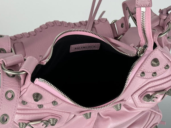 BORSA A TRACOLLA PICCOLA LE CAGOLE 26 CON STRASS IN PELLE DI AGNELLO ROSA CREPE