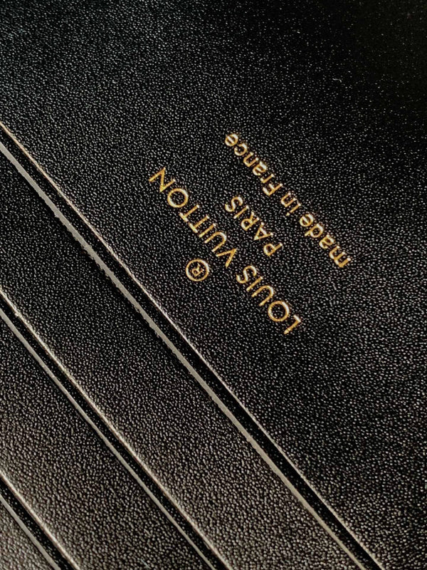 Wallet On Chain Capucines handbag Black Cowhide 250406