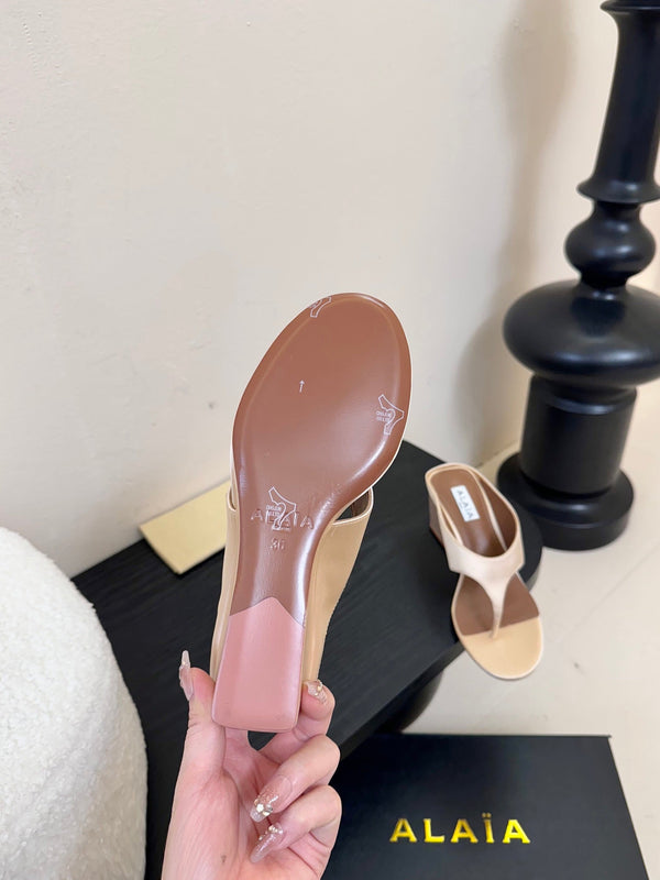 Alaia 25 Cube Thong Mules Nude Satin Sheepskin 297037