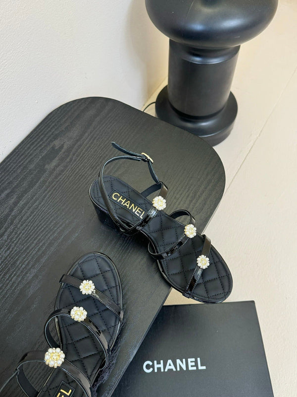 CC 25SS 3 Flowers Heel Sandals 60mm Black Sheepskin 351431