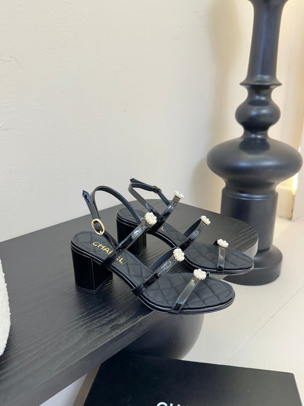 CC 25SS 3 Flowers Heel Sandals 60mm Black Sheepskin 351431