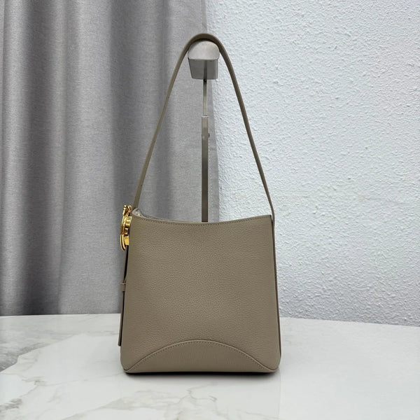 CD 2026 Medaillon Bucket Bag 19.5cm Calfskin