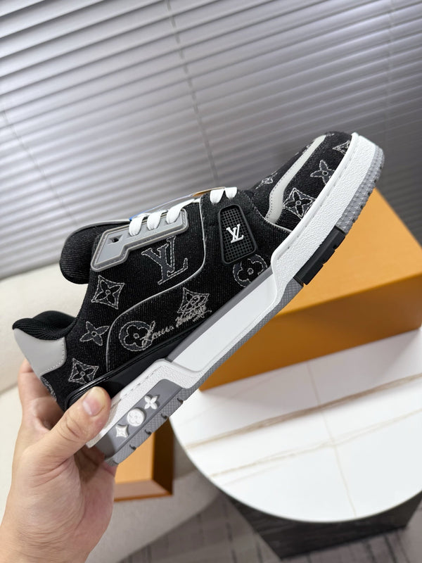 LV 1AJ340 Trainer Black Monogram-embroidered Denim Cafskin 511759
