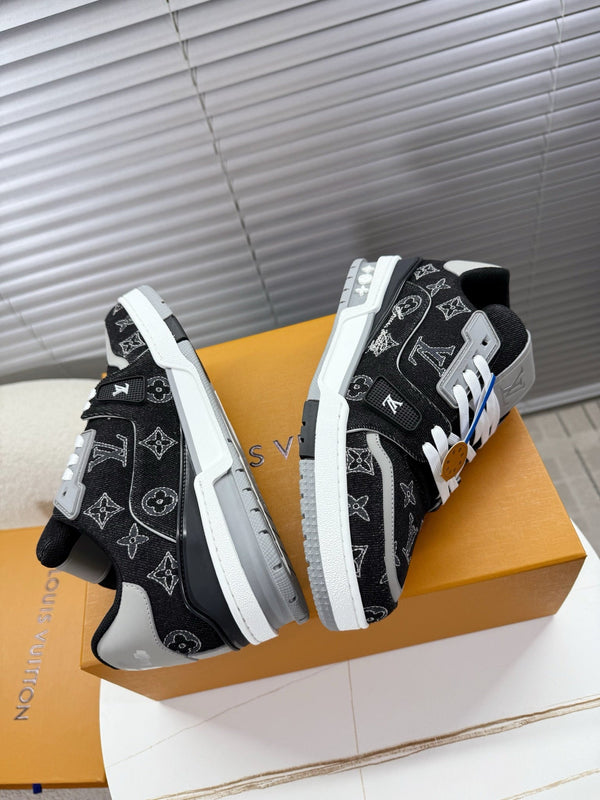 LV 1AJ340 Trainer Black Monogram-embroidered Denim Cafskin 511759