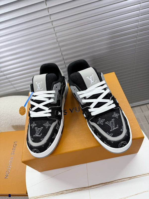 LV 1AJ340 Trainer Black Monogram-embroidered Denim Cafskin 511759