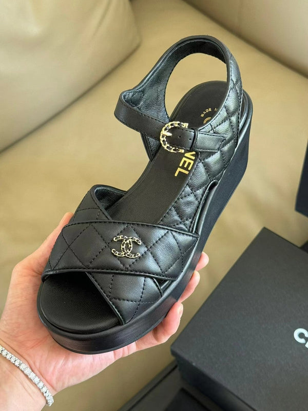 SANDALI CON ZEPPA CC CLASSIC IN PELLE DI AGNELLO NERA