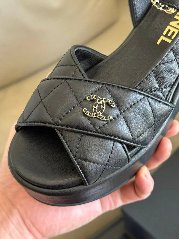 SANDALI CON ZEPPA CC CLASSIC IN PELLE DI AGNELLO NERA