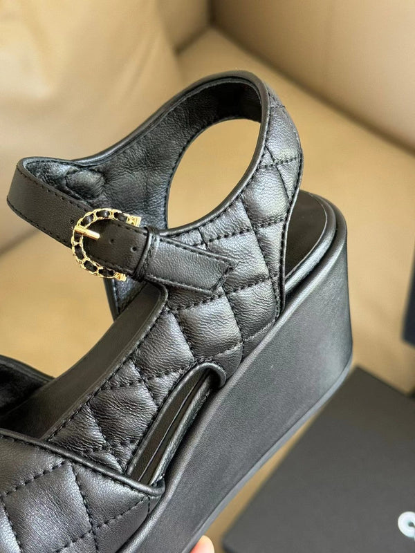 SANDALI CON ZEPPA CC CLASSIC IN PELLE DI AGNELLO NERA