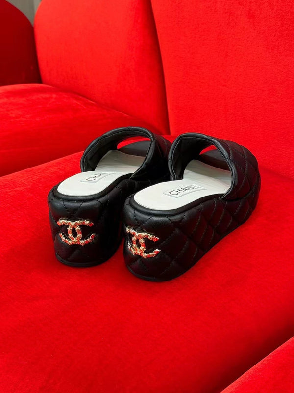 CC TACCO A ZEPPA IN PELLE DI AGNELLO NERA