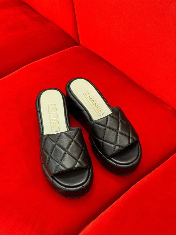 CC TACCO A ZEPPA IN PELLE DI AGNELLO NERA