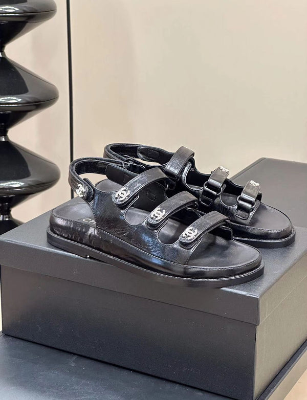 SANDALI CC DAD CON TRE CINTURINI IN PELLE DI AGNELLO NERA