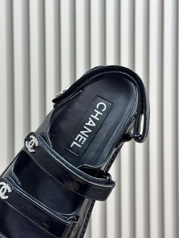 SANDALI CC DAD CON TRE CINTURINI IN PELLE DI AGNELLO NERA