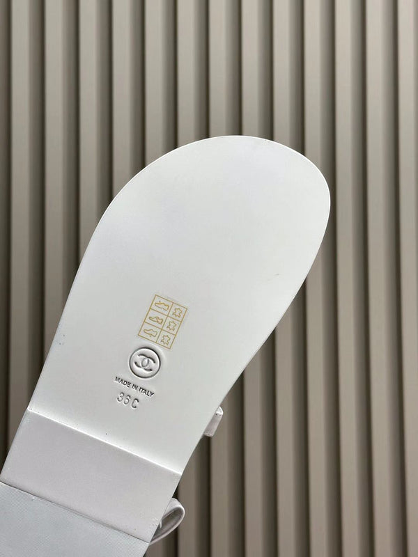 CC DAD SANDALS THREE STRAP WHITE LAMBSKIN