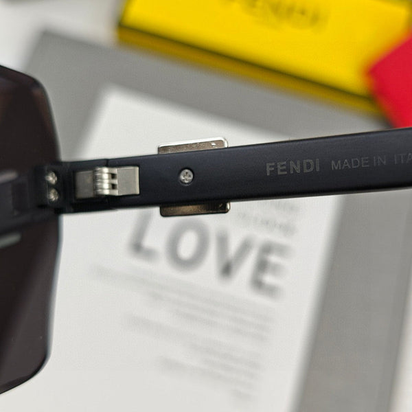 LUNETTES DE SOLEIL FIRST CRYSTAL CARRÉES 55509 EN ACÉTATE