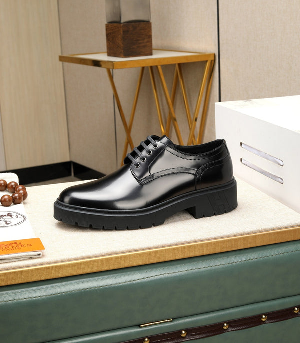 Scarpe Derby da uomo HM in pelle di vitello nera 731289