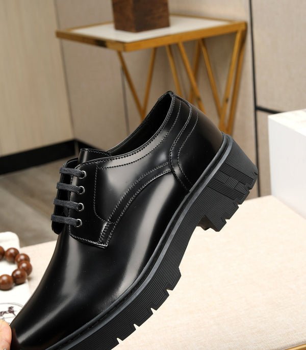 Scarpe Derby da uomo HM in pelle di vitello nera 731289