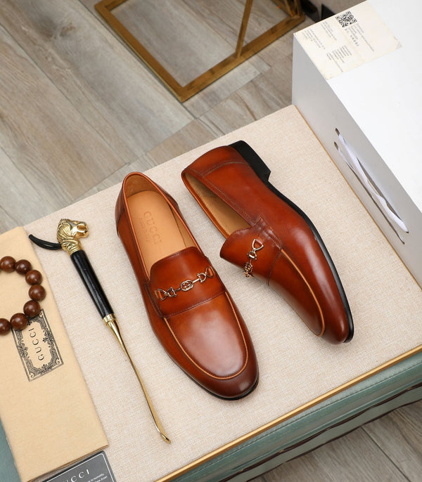 Mocassino da uomo GG in pelle di vacchetta marrone 526010