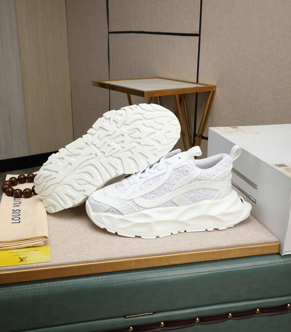 LV TRAINER IN PELLE DI VITELLO BIANCA E RETE TRASPIRANTE