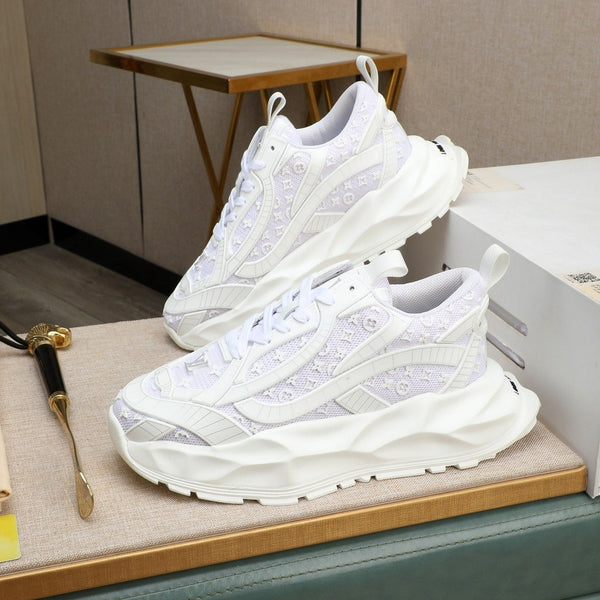LV TRAINER IN WHITE CALFSKIN AND BREATHABLE MESH
