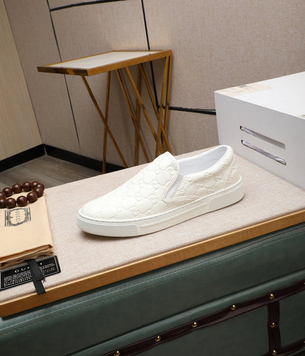 GG Men's Slip on White Embossed Calfskin 518843