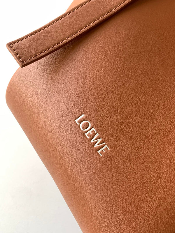 Loewe Hammock Bag 15 cm Camel Calfskin