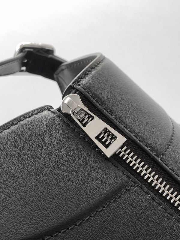 Loewe Hammock Bag 15 cm Black Calfskin