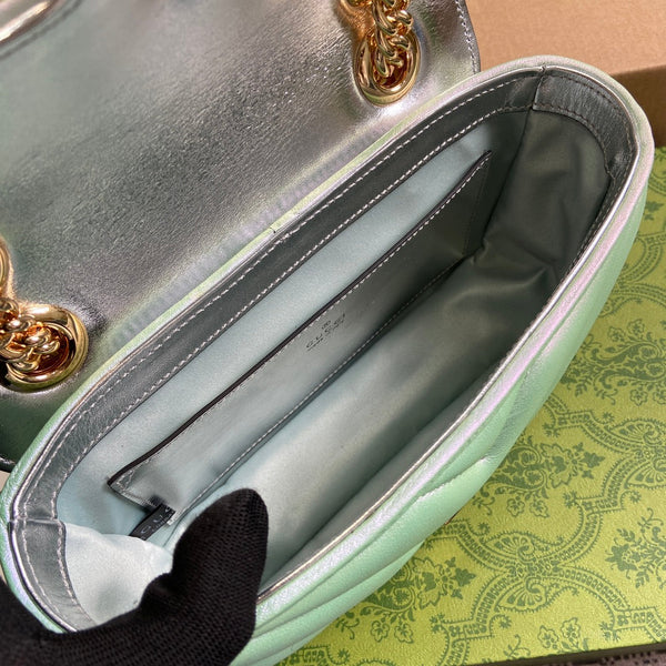 BORSA A TRACOLLA PICCOLA GG MARMONT 23 IN PELLE DI VITELLO IRIDESCENTE VERDE