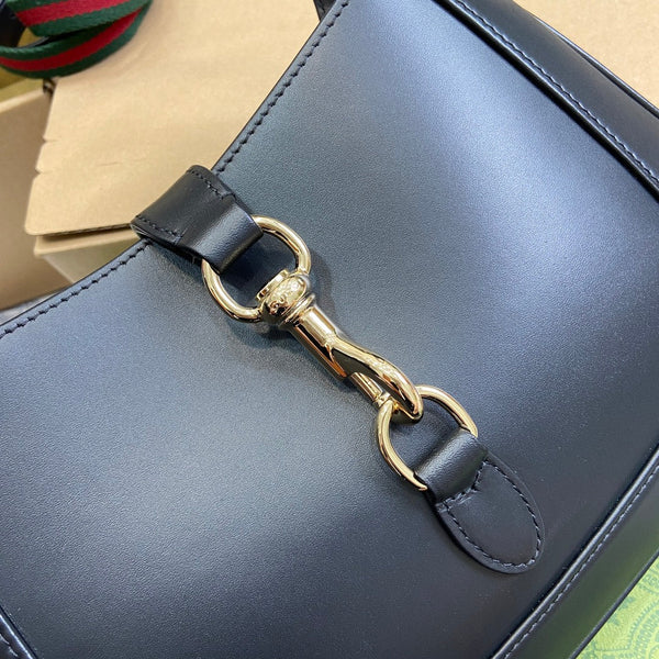 BORSA A TRACOLLA JACKIE PICCOLA 27 IN PELLE DI VITELLO NERA E FERRAMENTA ORO