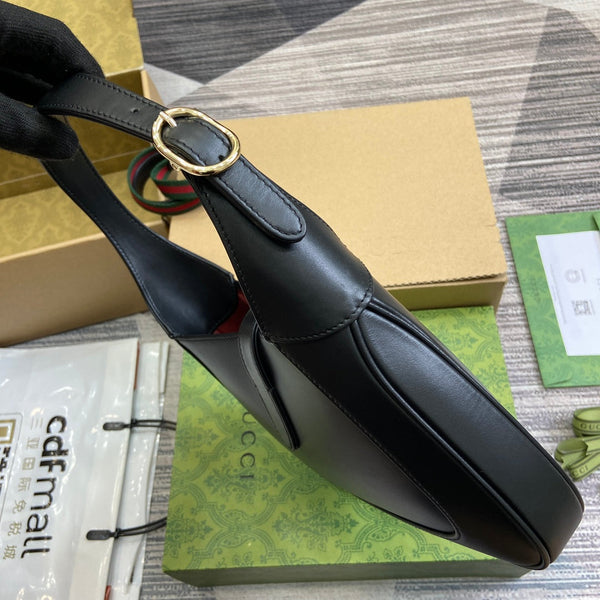 BORSA A TRACOLLA JACKIE PICCOLA 27 IN PELLE DI VITELLO NERA E FERRAMENTA ORO