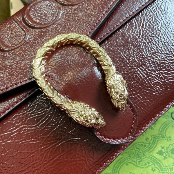 BORSA A TRACOLLA PICCOLA DYONYSUS 28 IN PELLE DI VITELLO GOFFRATA LACCATA ROSSO VINO, FERRAMENTA IN ARGENTO