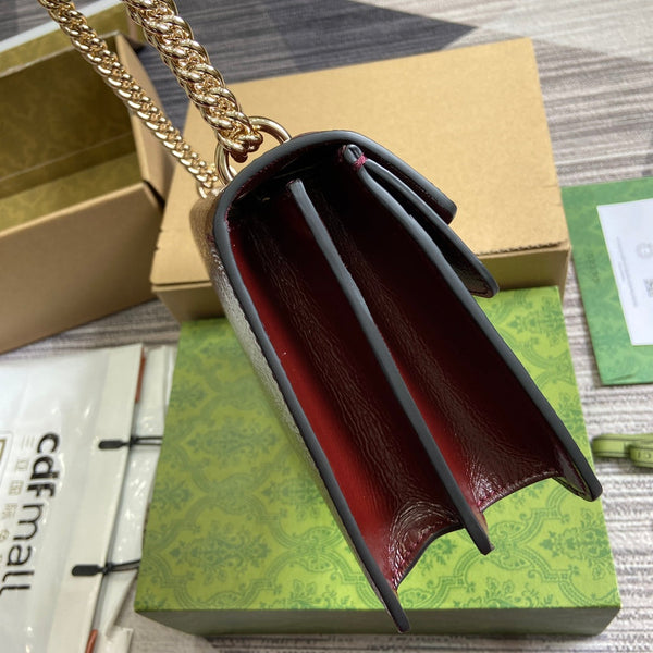 BORSA A TRACOLLA PICCOLA DYONYSUS 28 IN PELLE DI VITELLO GOFFRATA LACCATA ROSSO VINO, FERRAMENTA IN ARGENTO