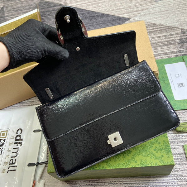 BORSA A TRACOLLA PICCOLA DYONYSUS 28 IN PELLE DI VITELLO GOFFRATA LACCATA NERA, FERRAMENTA IN ARGENTO