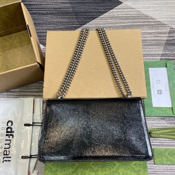 BORSA A TRACOLLA PICCOLA DYONYSUS 28 IN PELLE DI VITELLO GOFFRATA LACCATA NERA, FERRAMENTA IN ARGENTO