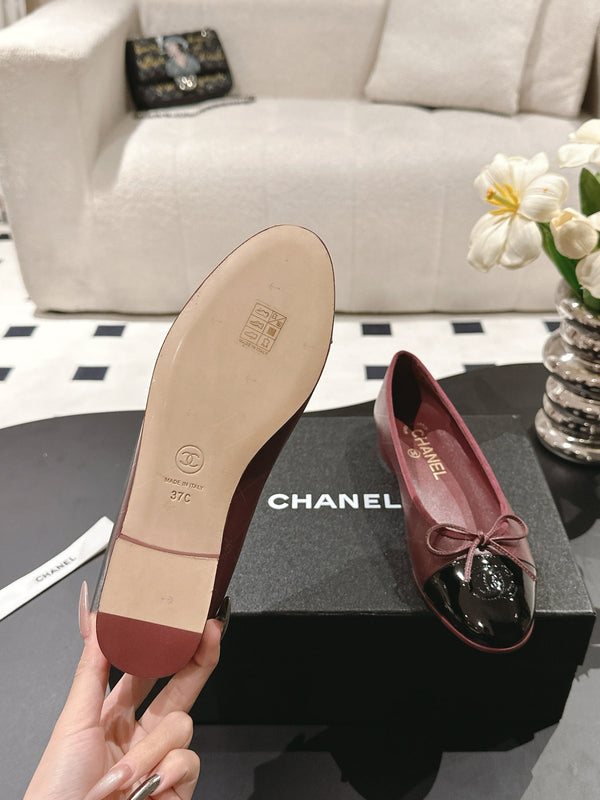 cc 25c ballerina con motivo a linee incrociate in pelle di agnello bordeaux 237483