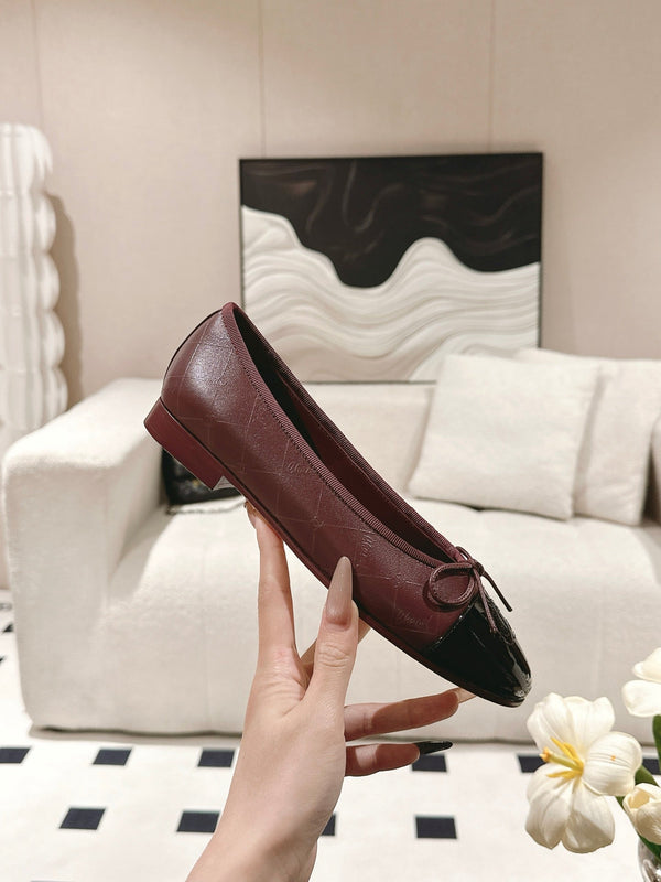 cc 25c ballerina con motivo a linee incrociate in pelle di agnello bordeaux 237483