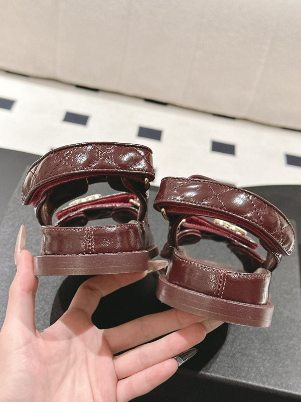 Sandali CC 25 Dad Deals in pelle verniciata marrone scuro 237587