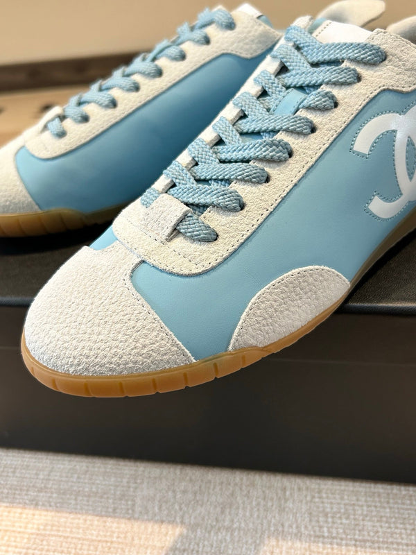 CC 26s Trainers White Blue Calfskin & Suede 618694