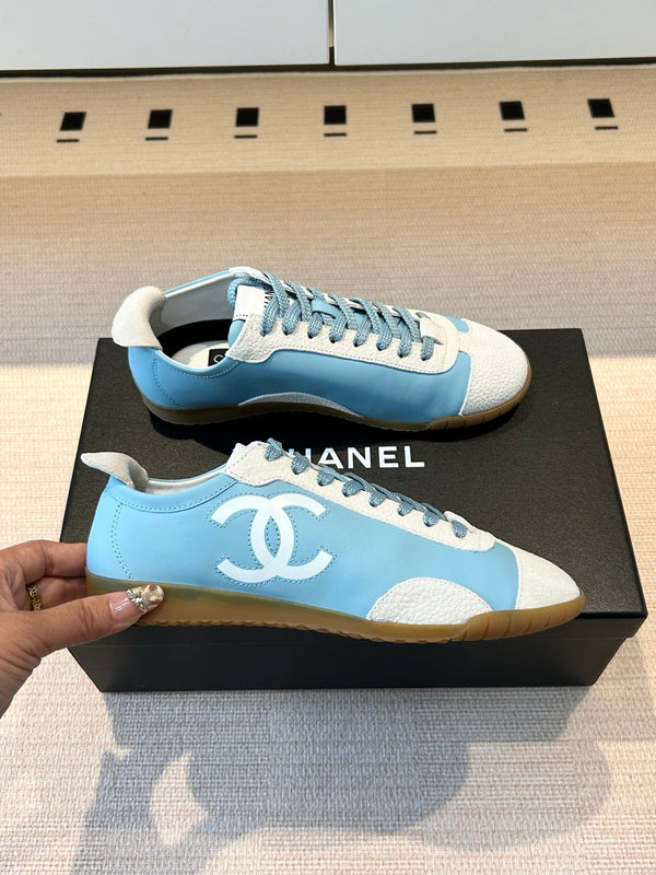 CC 26s Trainers White Blue Calfskin & Suede 618694