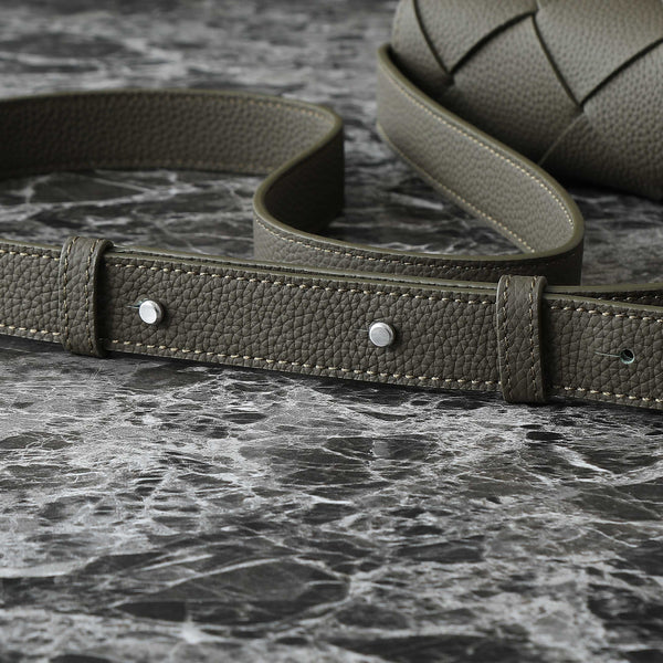 BV 25S DIAGO SHOULDER BAG 25.5 IN VERY DEEP OLIVE GRAIN COWHIDE