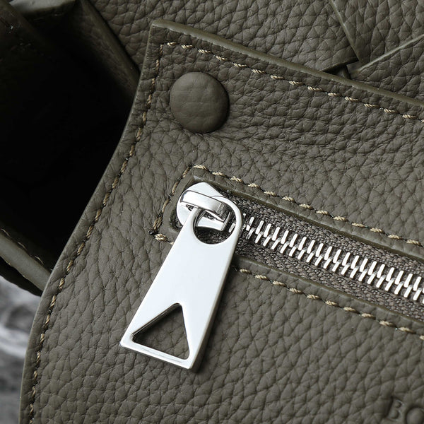 BV 25S DIAGO SHOULDER BAG 25.5 IN VERY DEEP OLIVE GRAIN COWHIDE